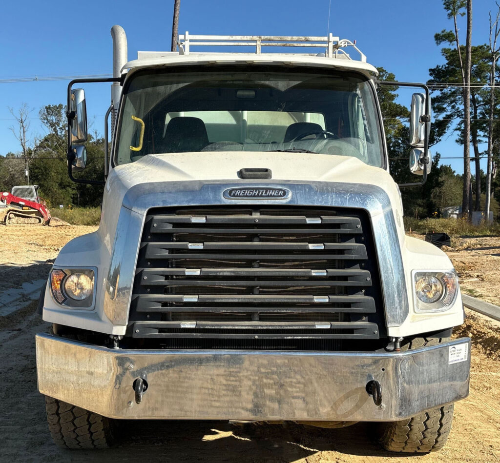 2023 Freightliner 114SD