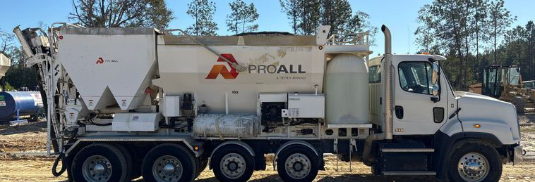 2023 Freightliner 114SD