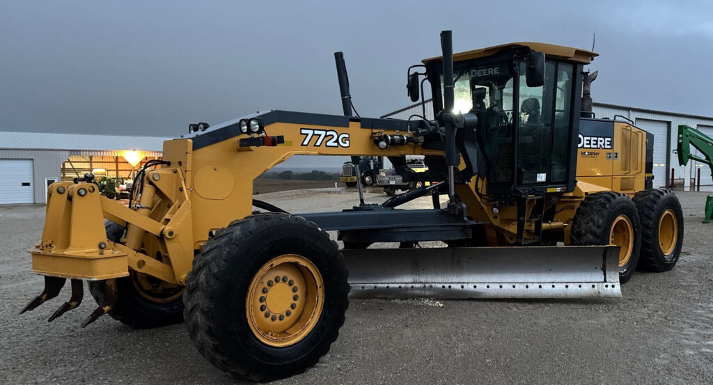 2010 John Deere 772G