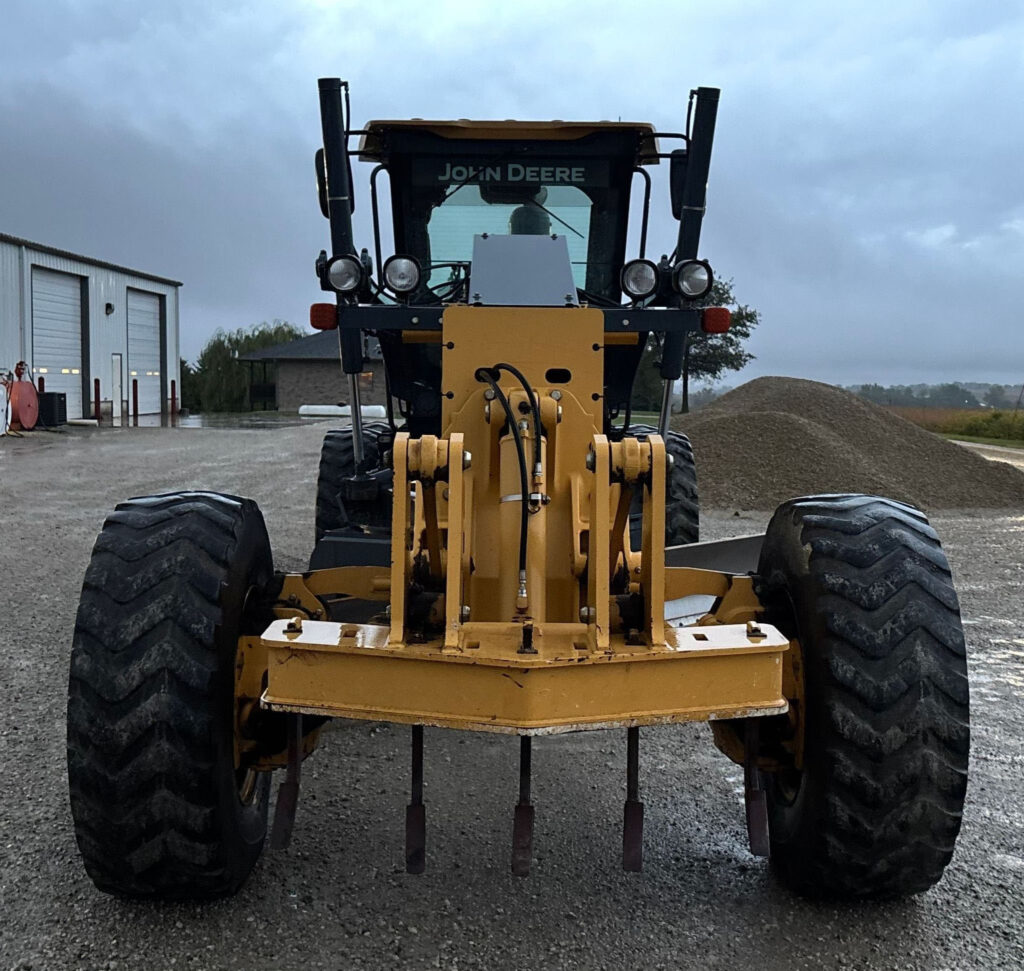 2010 John Deere 772G