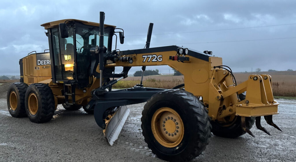 2010 John Deere 772G
